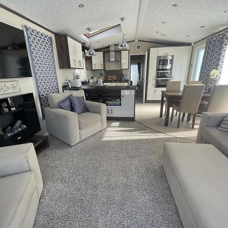 Poole Harbour View Lodge At Rockley Park Exterior foto